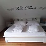 Appartamento Chic In Near Area